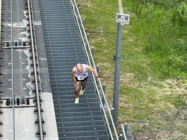 17. Bad Wildbader Stäffeleslauf auf Deutschlands längster Treppe mit 720 m Länge und 1987 Stufen und bis zu 52 % Steigung