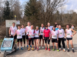 Laufteam SV Oberkollbach mit 14 Läuferinnen und Läufern beim ältesten Volkslauf im Kreis Calw