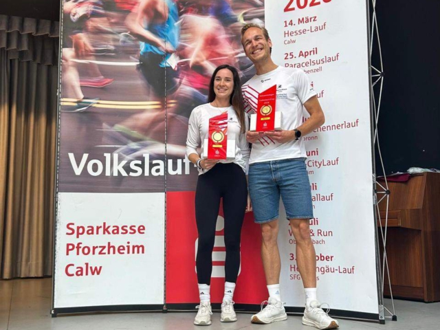 Michelle Schwarz und Felix Bissinger vom Laufteam SV Oberkollbach gewinnen die Volkslaufserie der Sparkasse Pforzheim Calw